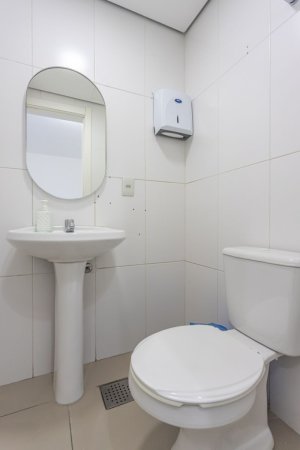 Sala Comercial com 67m² no bairro Tristeza em Porto Alegre para Alugar