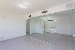 Sala Comercial com 67m² no bairro Tristeza em Porto Alegre para Alugar