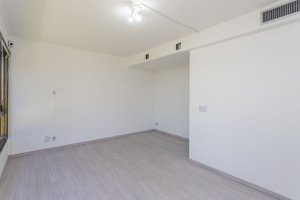 Sala Comercial com 54m² no bairro Tristeza em Porto Alegre para Alugar