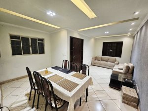 Casa com 220m², 4 dormitórios no bairro Jardim Itu em Porto Alegre para Alugar