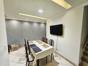 Casa com 220m², 4 dormitórios no bairro Jardim Itu em Porto Alegre para Alugar