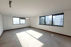 Sala Comercial com 40m² no bairro Moinhos de Vento em Porto Alegre para Alugar