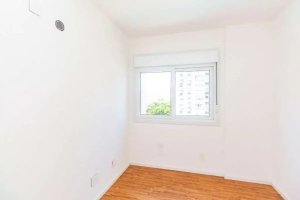 Apartamento com 67m², 3 dormitórios no bairro São Sebastião em Porto Alegre para Alugar