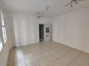 Apartamento com 61m², 1 dormitório no bairro Centro Histórico em Porto Alegre para Alugar