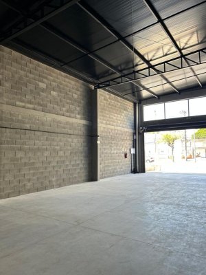 Loja com 135m² no bairro Cristal em Porto Alegre para Alugar