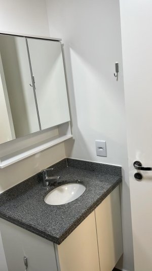 Apartamento com 42m², 1 dormitório no bairro São João em Porto Alegre para Alugar