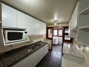 Apartamento com 135m², 3 dormitórios no bairro Auxiliadora em Porto Alegre para Alugar