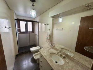 Apartamento com 135m², 3 dormitórios no bairro Auxiliadora em Porto Alegre para Alugar