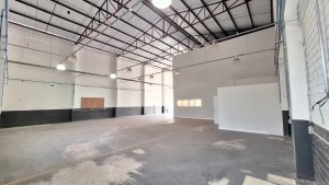 Depósito com 540m² no bairro Jardim Carvalho em Porto Alegre para Alugar