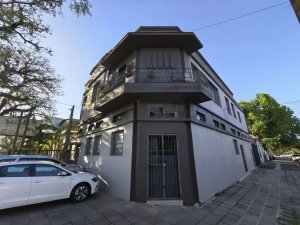 Loja com 160m² no bairro Santa Maria Goretti em Porto Alegre para Alugar