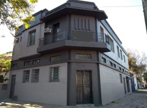Loja com 160m² no bairro Santa Maria Goretti em Porto Alegre para Alugar