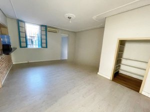 Casa comercial com 530m² no bairro Floresta em Porto Alegre para Alugar