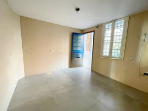 Casa comercial com 530m² no bairro Floresta em Porto Alegre para Alugar