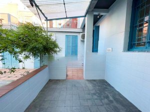 Casa comercial com 530m² no bairro Floresta em Porto Alegre para Alugar