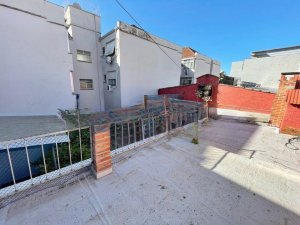 Casa comercial com 530m² no bairro Floresta em Porto Alegre para Alugar