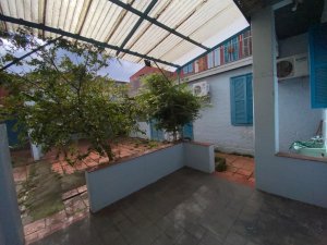 Casa comercial com 530m² no bairro Floresta em Porto Alegre para Alugar
