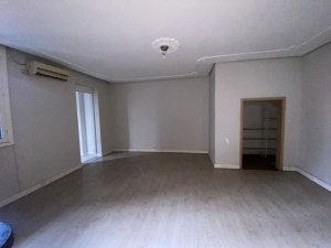 Casa comercial com 530m² no bairro Floresta em Porto Alegre para Alugar