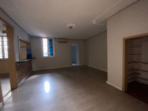 Casa comercial com 530m² no bairro Floresta em Porto Alegre para Alugar
