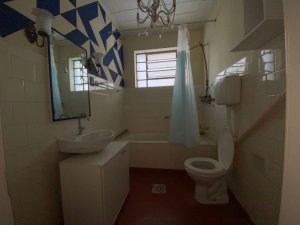 Casa comercial com 530m² no bairro Floresta em Porto Alegre para Alugar