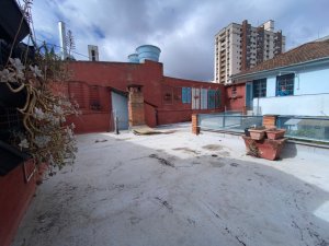Casa comercial com 530m² no bairro Floresta em Porto Alegre para Alugar