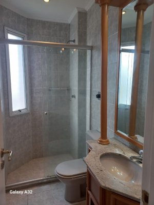 Apartamento com 160m², 4 dormitórios no bairro Rio Branco em Porto Alegre para Alugar