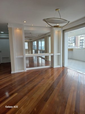 Apartamento com 160m², 4 dormitórios no bairro Rio Branco em Porto Alegre para Alugar