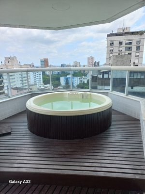 Apartamento com 160m², 4 dormitórios no bairro Rio Branco em Porto Alegre para Alugar