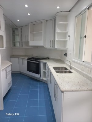 Apartamento com 160m², 4 dormitórios no bairro Rio Branco em Porto Alegre para Alugar