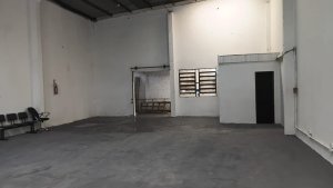 Depósito com 300m² no bairro Cristo Redentor em Porto Alegre para Alugar