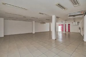 Loja com 746m² no bairro São João em Porto Alegre para Alugar
