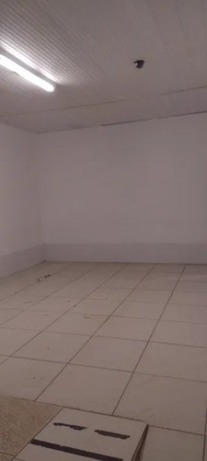 Prédio Comercial com 648m² no bairro Floresta em Porto Alegre para Alugar