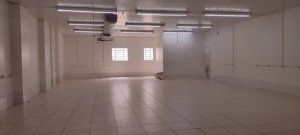 Prédio Comercial com 648m² no bairro Floresta em Porto Alegre para Alugar