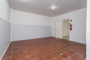 Prédio Comercial com 648m² no bairro Floresta em Porto Alegre para Alugar