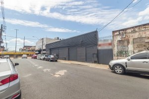 Prédio Comercial com 648m² no bairro Floresta em Porto Alegre para Alugar