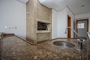 Depósito com 712m² no bairro São Geraldo em Porto Alegre para Alugar