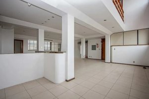 Depósito com 712m² no bairro São Geraldo em Porto Alegre para Alugar