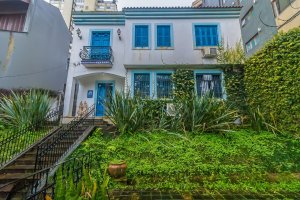 Casa com 424m², 4 dormitórios no bairro Bela Vista em Porto Alegre para Alugar