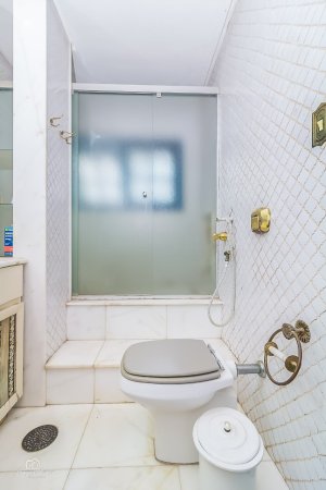 Casa com 424m², 4 dormitórios no bairro Bela Vista em Porto Alegre para Alugar