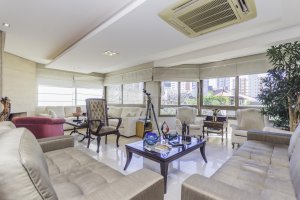 Apartamento com 300m², 3 dormitórios no bairro Auxiliadora em Porto Alegre para Alugar