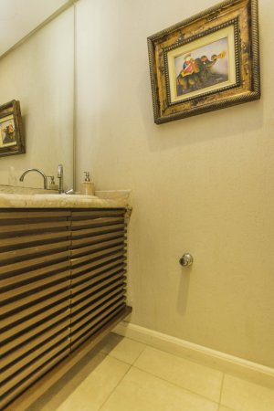 Apartamento com 300m², 3 dormitórios no bairro Auxiliadora em Porto Alegre para Alugar