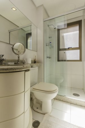 Apartamento com 300m², 3 dormitórios no bairro Auxiliadora em Porto Alegre para Alugar