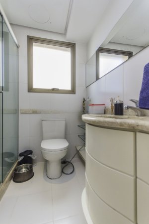 Apartamento com 300m², 3 dormitórios no bairro Auxiliadora em Porto Alegre para Alugar