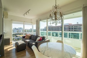 Apartamento com 74m², 2 dormitórios no bairro Três Figueiras em Porto Alegre para Alugar