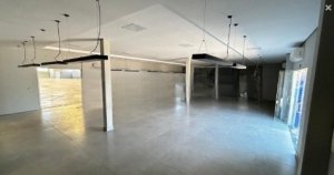Pavilhão com 3.351m² no bairro Anchieta em Porto Alegre para Alugar