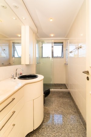 Apartamento com 518m², 4 dormitórios no bairro Auxiliadora em Porto Alegre para Alugar