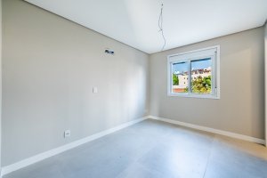 Apartamento com 164m², 3 dormitórios no bairro Passo da Areia em Porto Alegre para Alugar