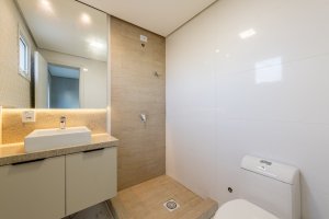 Apartamento com 164m², 3 dormitórios no bairro Passo da Areia em Porto Alegre para Alugar