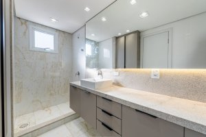 Apartamento com 164m², 3 dormitórios no bairro Passo da Areia em Porto Alegre para Alugar