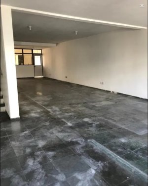 Depósito com 390m² no bairro Navegantes em Porto Alegre para Alugar