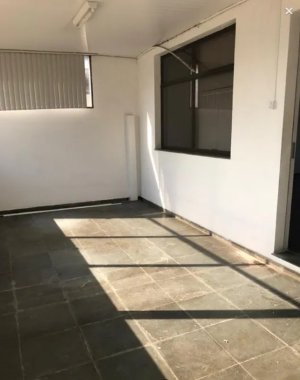 Depósito com 390m² no bairro Navegantes em Porto Alegre para Alugar